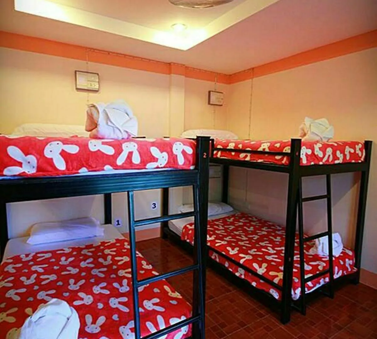 Baan Chalok Hostel كو تاو